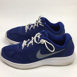 Nike Revolution 3 Gym Shoes